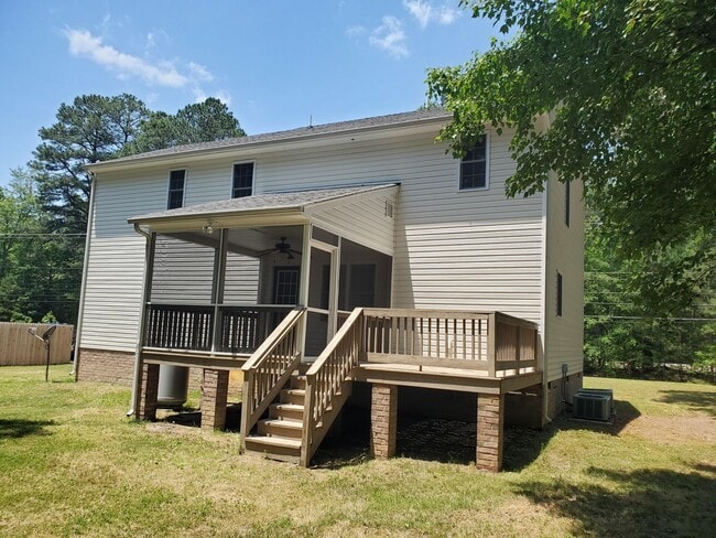 Foto del edificio - Chesterfield-4 bed 3 1/2 bath Home with 2 Primary Bedrooms