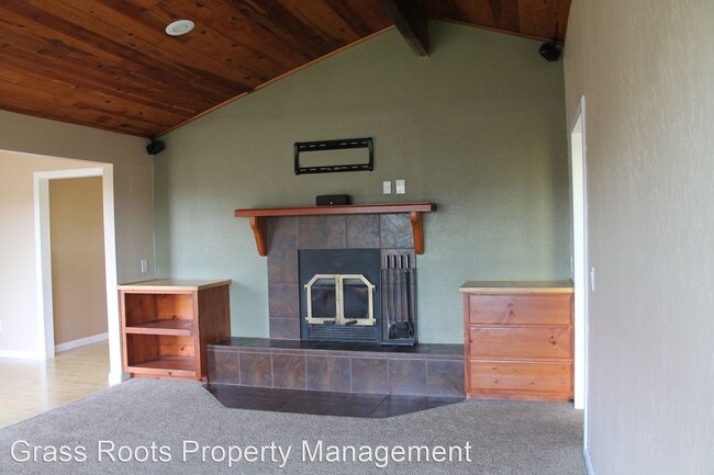 Building Photo - 11812 Wildwood Ranch Rd
