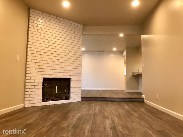 Foto del edificio - 2 br, 1 bath Duplex - 1638 Sierra Gardens ...