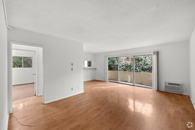 Building Photo - Hacienda Apartments