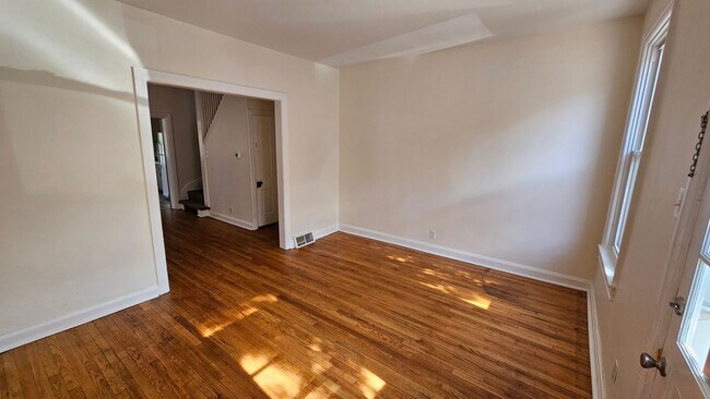 Foto del edificio - 3 Bedroom Duplex!