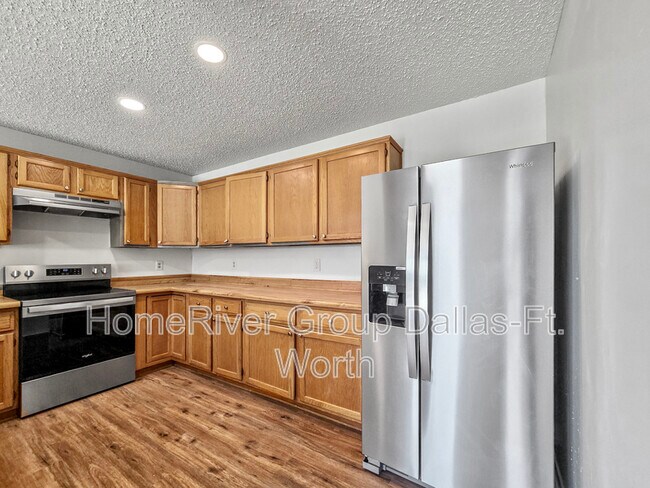 Foto del edificio - 6128 Los Robles Ln