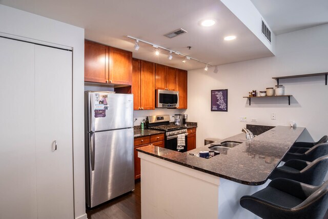 Building Photo - 600 W Drummond Pl