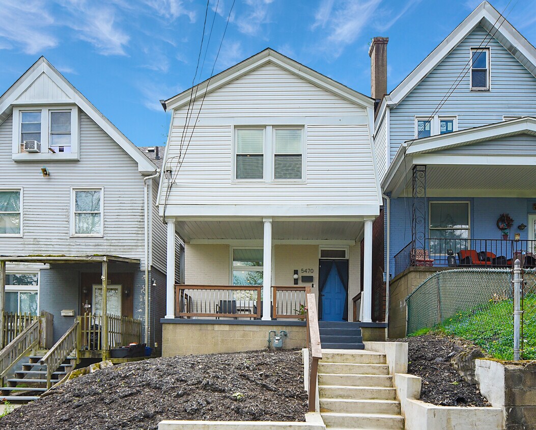 Foto principal - 5470 Hillcrest St