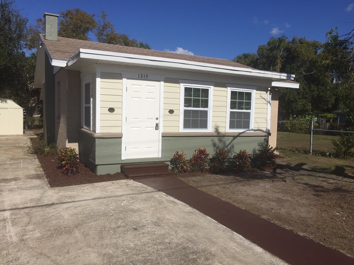 Primary Photo - Remodeled 2/1 - Close to Howard and UT