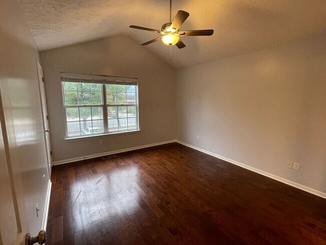 Building Photo - 187 Stanton Hall Ln