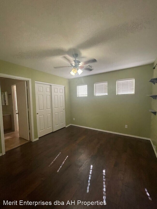 Building Photo - 3 br, 3 bath House - 16210 W DAVIS RD