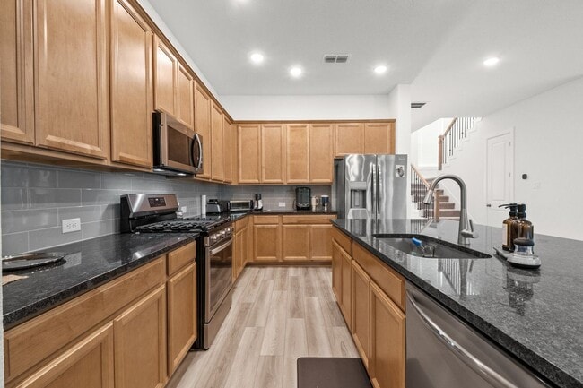 Building Photo - 1511 Emma Lk Dr