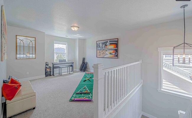 Building Photo - 831 S Cottage Side Ln