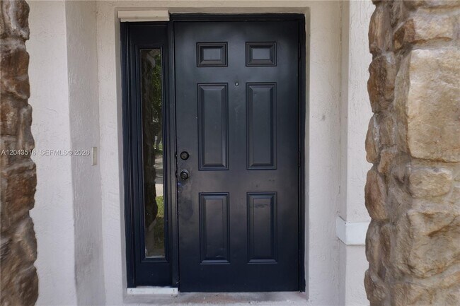 Building Photo - 8220 SW 25th Ct
