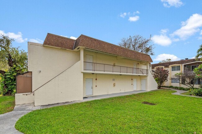 Foto del edificio - 7831 SW 56th St