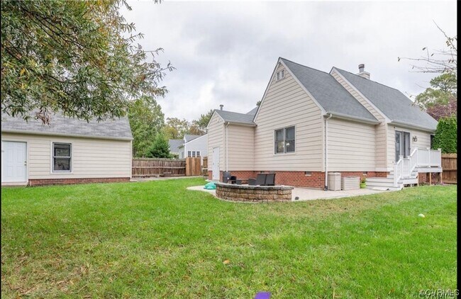 Building Photo - 5029 Drayton Dr