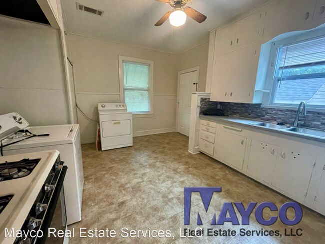 Building Photo - 2 br, 1 bath House - 3802 Baltimore