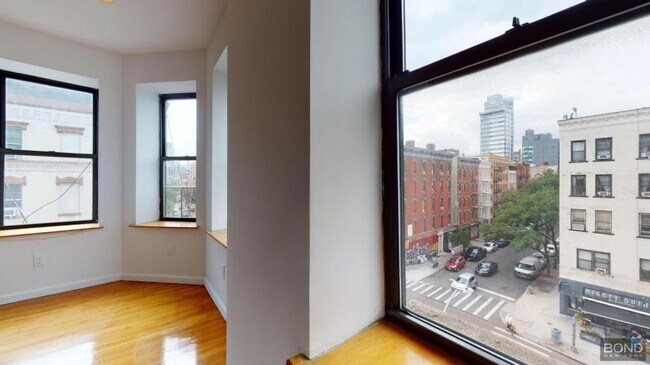Building Photo - 3 bedroom in Manhattan NY 10003