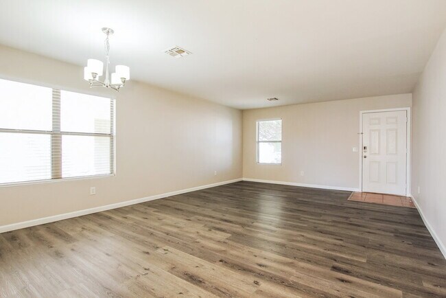 Foto del edificio - 11621 W Bloomfield Rd