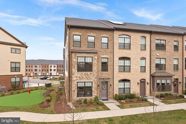 Foto del edificio - 4422 Fair Lakes Ct