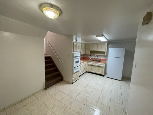 Foto del edificio - 1235 E 73rd St
