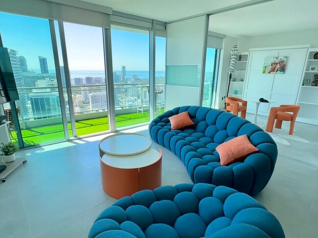 Building Photo - 92 SW 3rd St