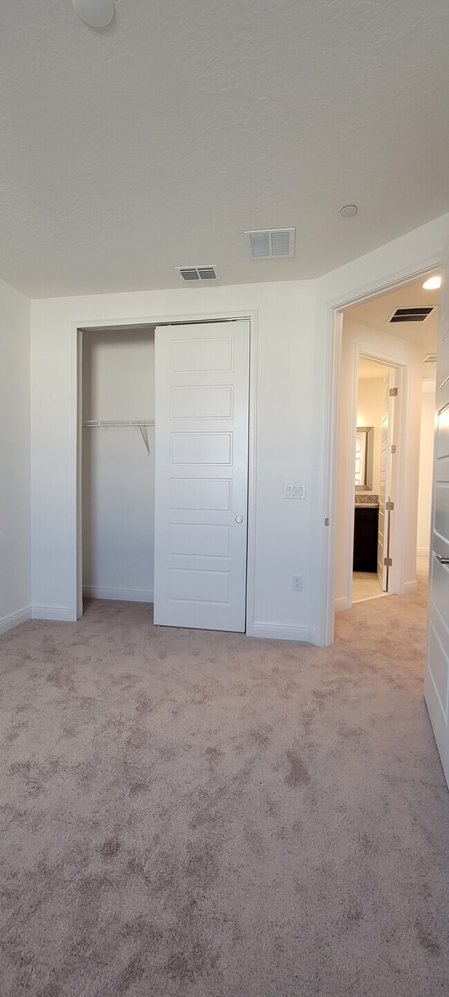Foto del edificio - 135-45 Larkton Ln, Orlando FL 32832