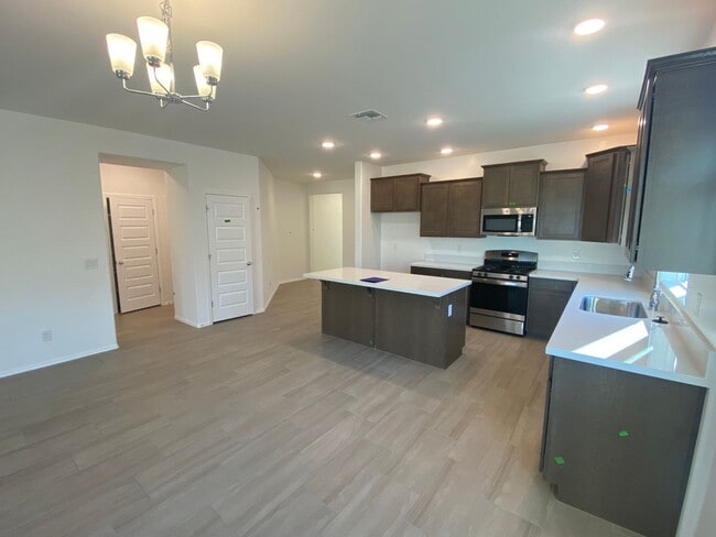 Building Photo - MOVE IN SPECIAL! Beautiful Newer Build 3 Bed/2 Bath with Den in Rancho Cabrillo