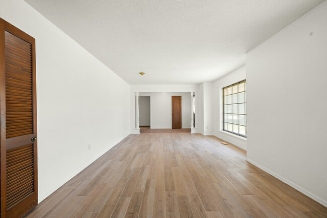 Building Photo - 6321 NW 84th St
