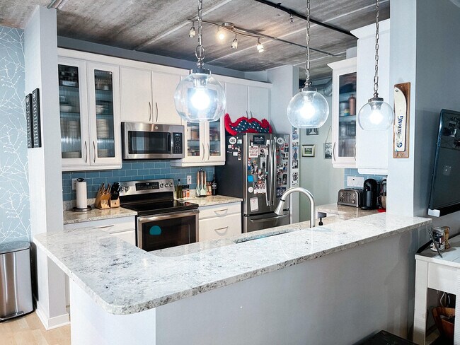 Kitchen - 800 Peachtree St NE