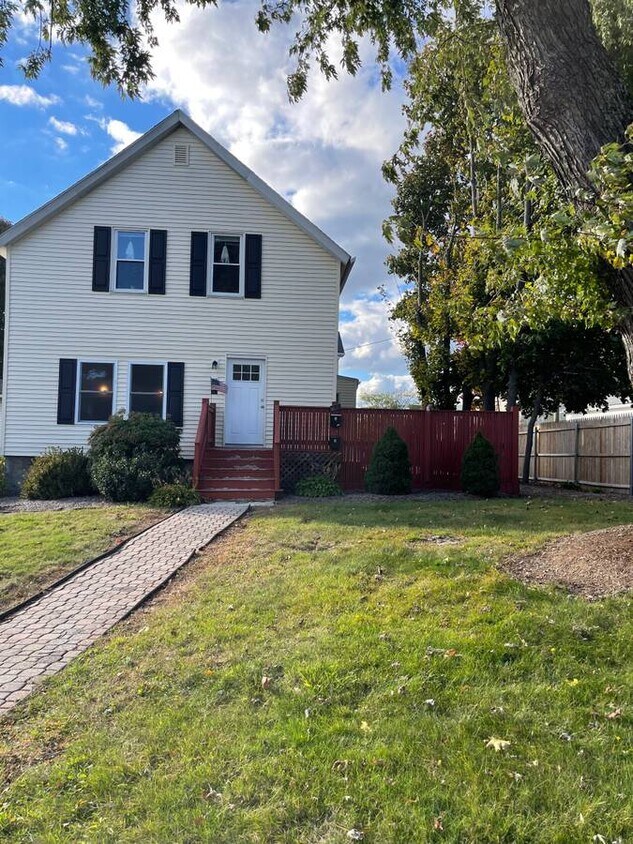 Foto del edificio - 113 Plantation St