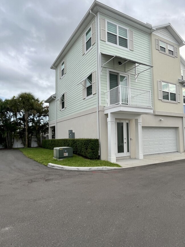 Building Photo - 821 Oak Bend Ln
