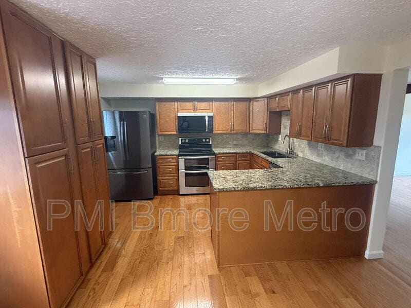 Primary Photo - 9239 Redbridge Ct