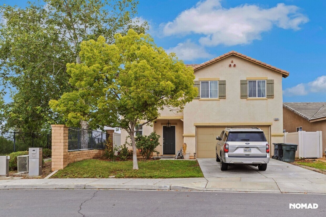 Foto principal - Charming 4BR House in Perris