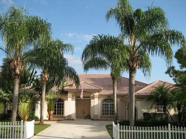 Foto principal - 1688 Hull Ct