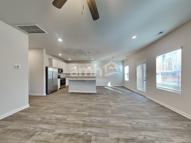 Building Photo - 3993 Zepelin Wy