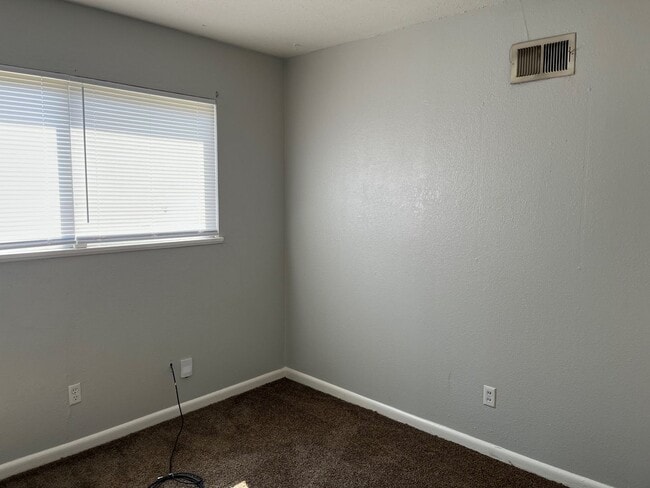 Building Photo - Bossier City - 3BR/1BA