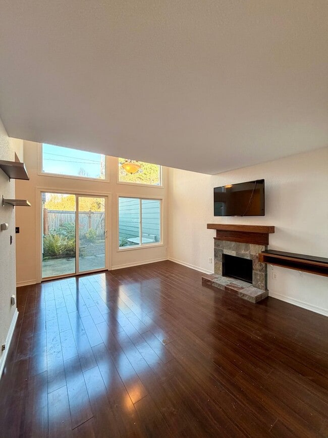 Foto del edificio - Longfellow Run Townhomes - West Seattle