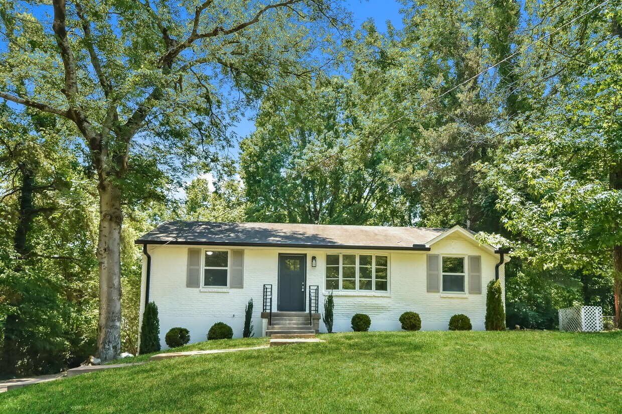 3227 Lakeland Dr, Nashville, TN 37214 House Rental in Nashville, TN