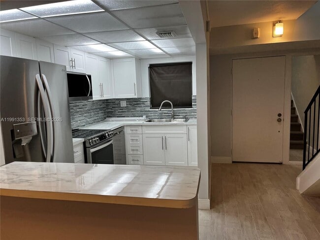 Foto del edificio - 210 NW 87th Ave