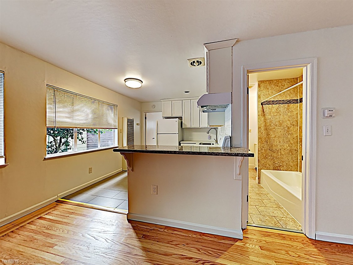 Primary Photo - 2 br, 1 bath - 2245 Ashby Ave Apt A Apt A