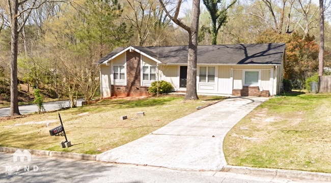 Building Photo - 2938 Woodfield Dr