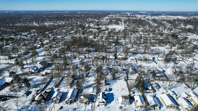 Foto del edificio - 21 Anderson Ave