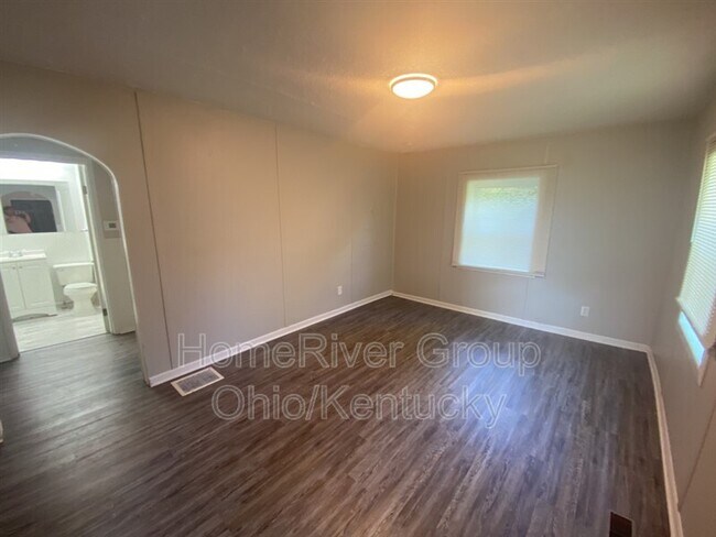 Foto del edificio - 4431 Oliver Rd