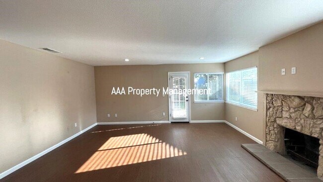 Building Photo - Concord Beautiful 3 bedroom 2 bath home Im...