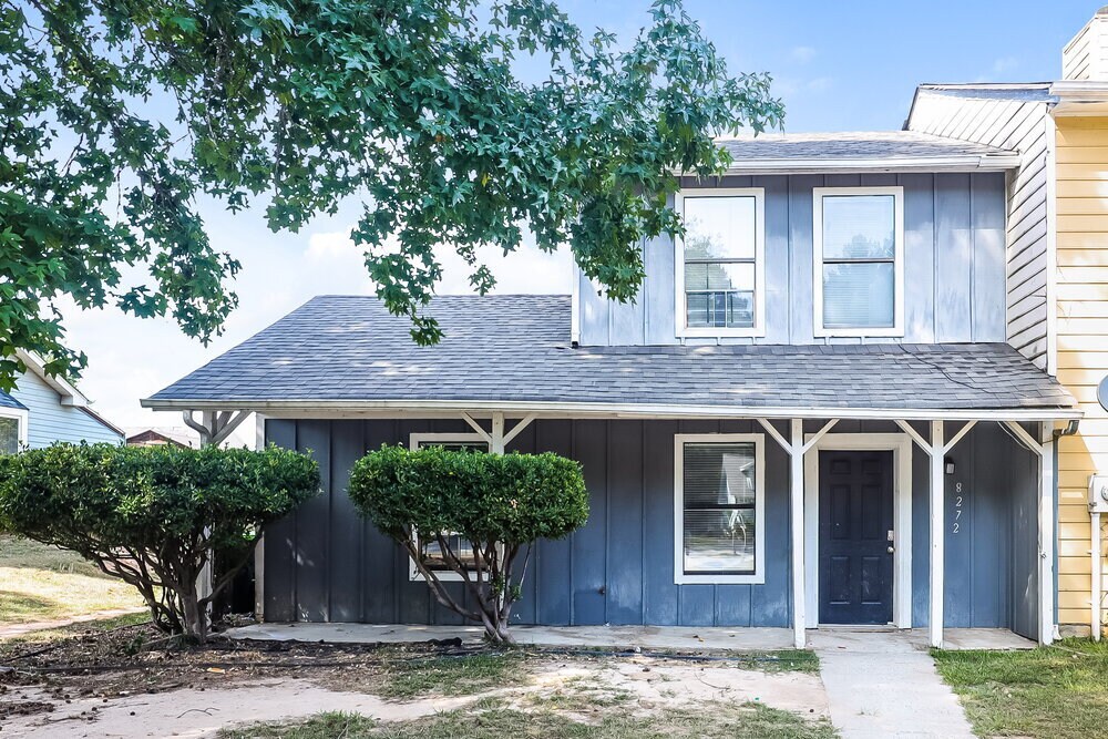 Foto principal - 8272 Canyon Forge Dr