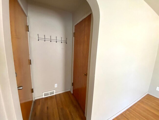Building Photo - 3 Bedroom in South Moorhead!!