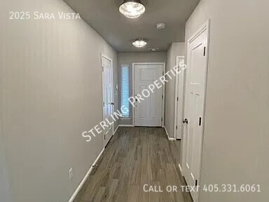 Foto del edificio - 2025 Sara Vista Dr