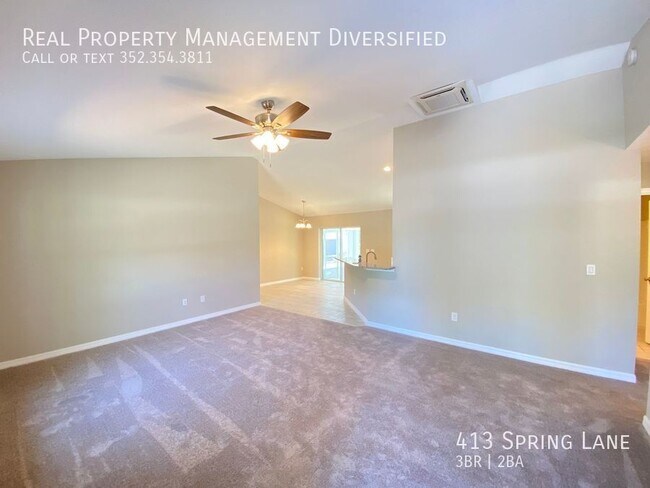 Building Photo - 413 Spring Ln