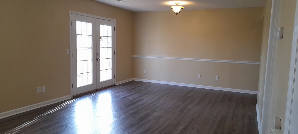 Primary Photo - 1343 Highland Rd