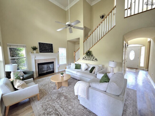 Building Photo - 2804 S Shepherds Glen