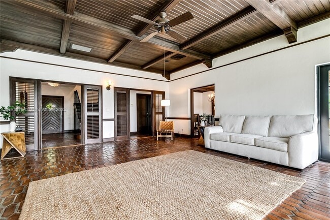Building Photo - 430 Isle of Palms Dr