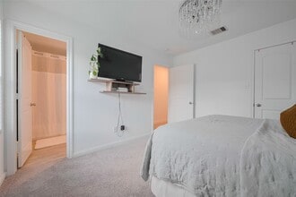 Building Photo - 9923 Opal Stone Wy