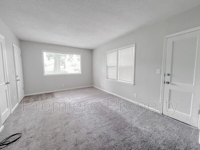 Building Photo - 6721 W 76th St